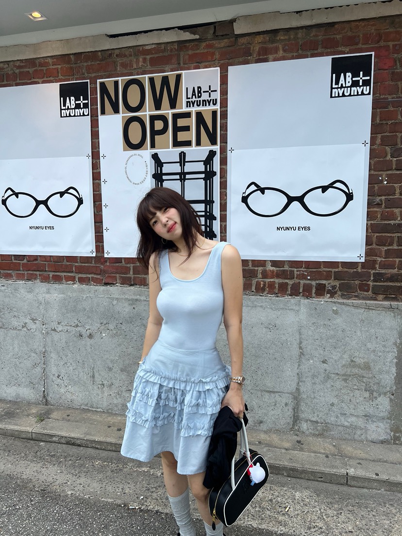 SOLAR東大門㊣實拍女士新品職業熱賣時尚25春夏連衣裙荷葉邊SOLAR連衣裙