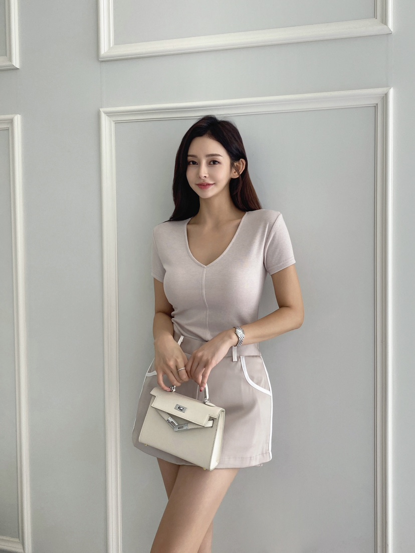 CLOTH東大門㊣實拍女裝新款推薦人氣休閑職業熱賣時尚T恤V領CLOTHT恤圖色1