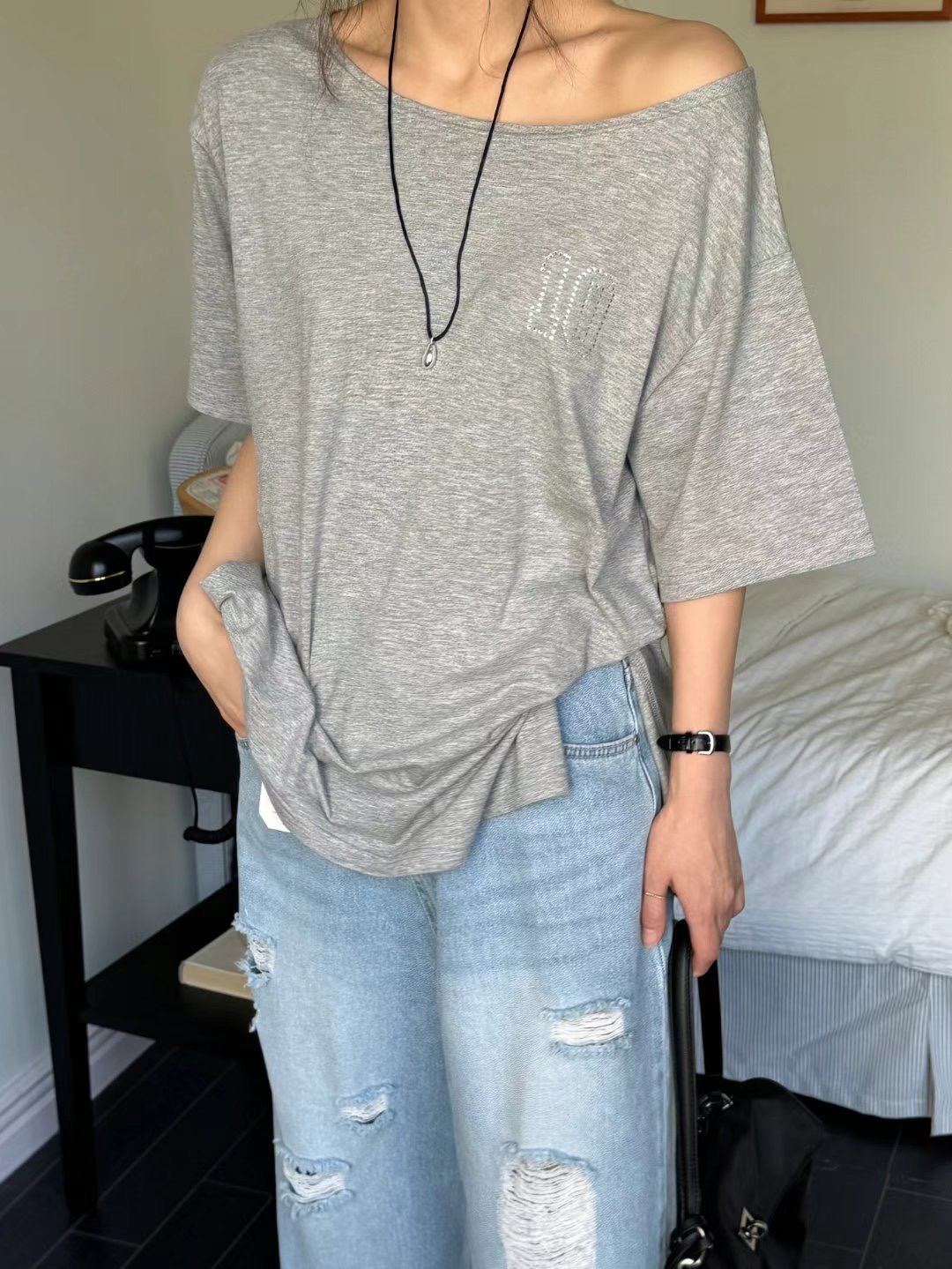 GLOSSY韓國代購㊣女士新品25春夏時尚熱賣休閑真品推薦人氣T恤GLOSSYT恤圖色3