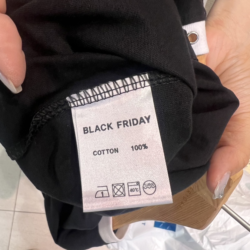 BLACKFRIDAY韓國代購㊣女裝新品休閑人氣推薦時尚熱賣25春夏T恤BLACK FRIDAYT恤