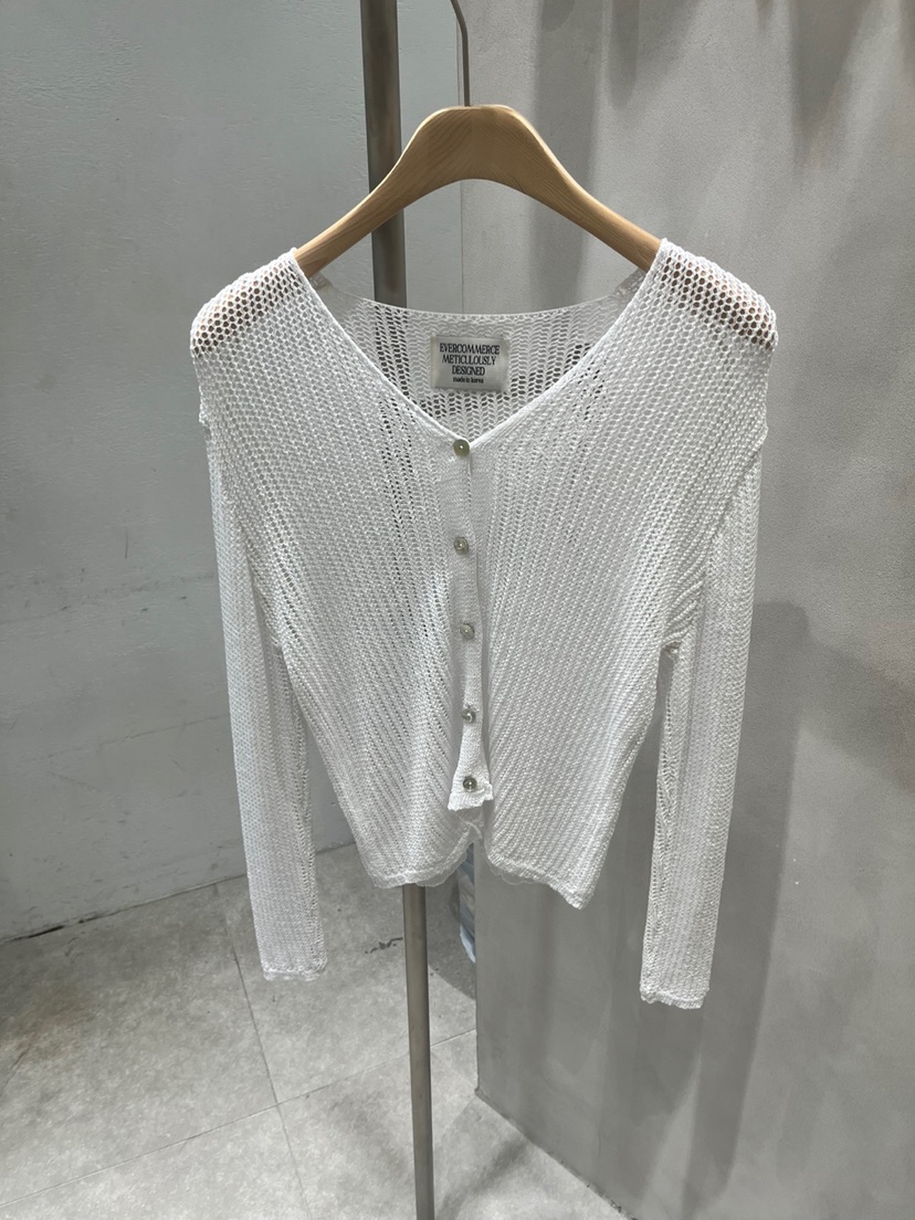 EVERCOMMERCE METICULOUSLY DESIGNED東大門㊣直郵女裝新款25春夏針織衫EVERCOMMERCE METICULOUSLY DESIGNED針織衫