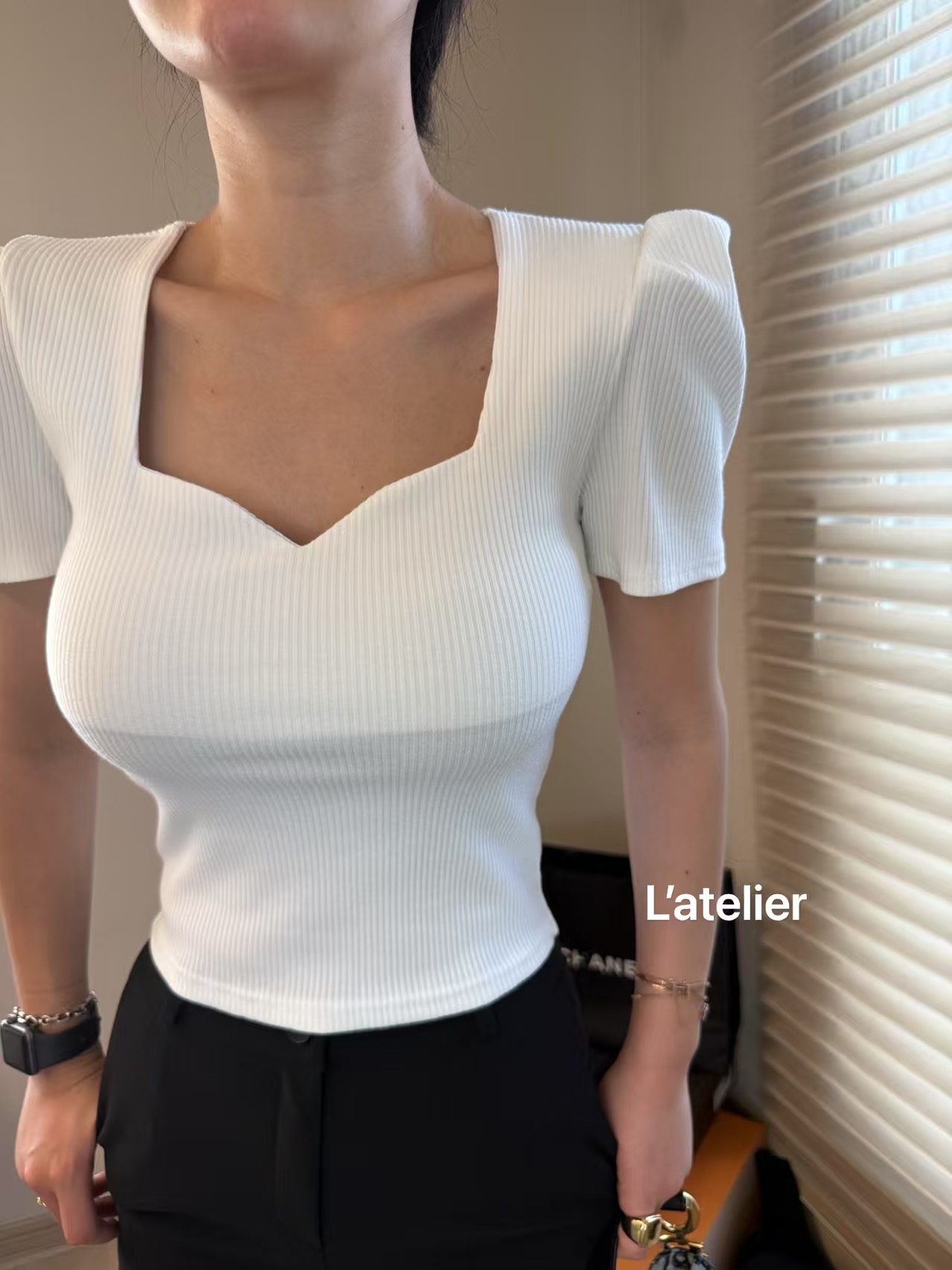LATE LIER韓國代購㊣女士新品25春夏時尚職業熱賣T恤泡泡袖LATE LIERT恤