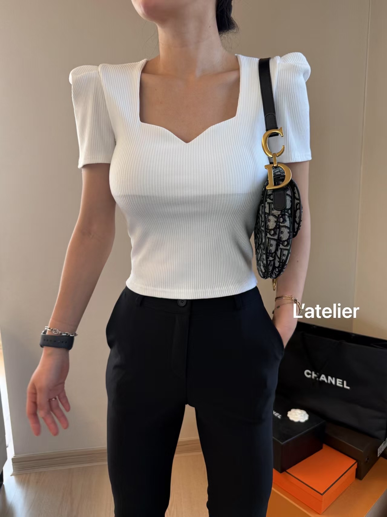 LATE LIER韓國代購㊣女士新品25春夏時尚職業熱賣T恤泡泡袖LATE LIERT恤
