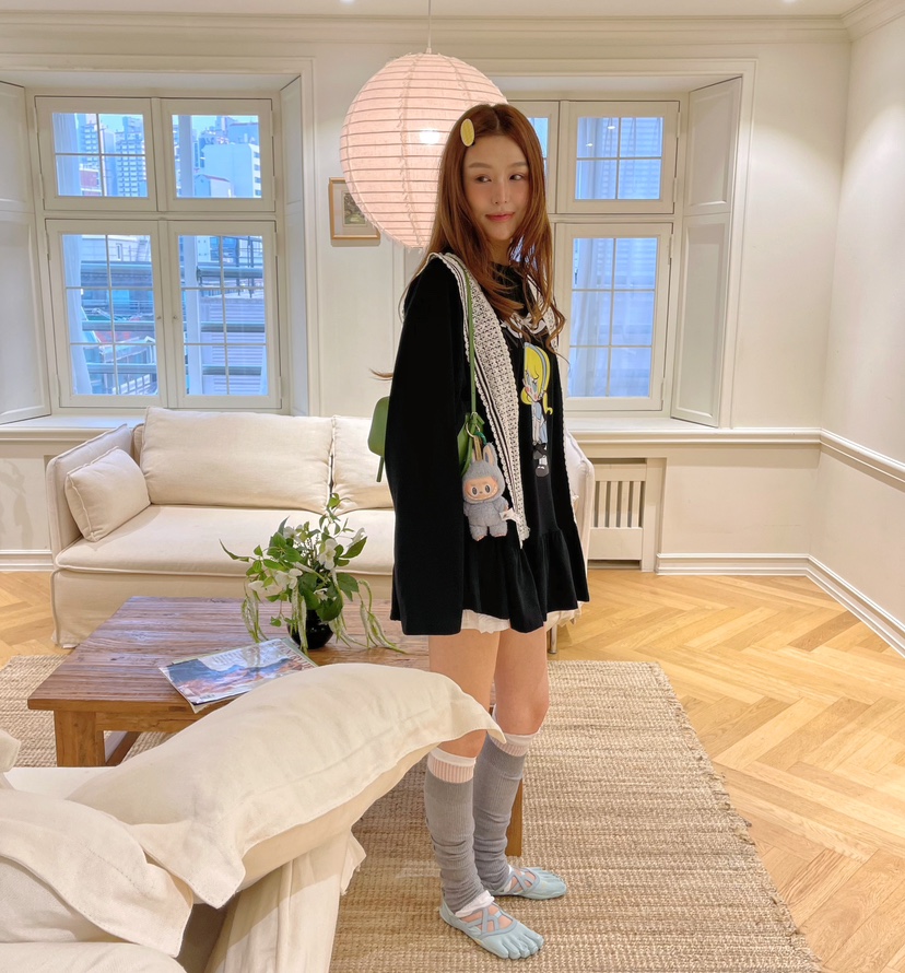 BOUTIQUE-L東大門㊣實拍女裝新款職業人氣推薦長袖T恤披肩BOUTIQUE-L長袖T恤