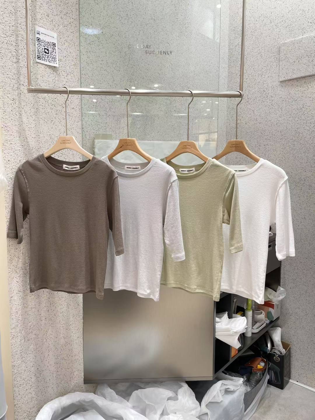 ONE DAY SUDDENLY東大門㊣代購女士新品職業人氣25春夏T恤ONE DAY SUDDENLYT恤