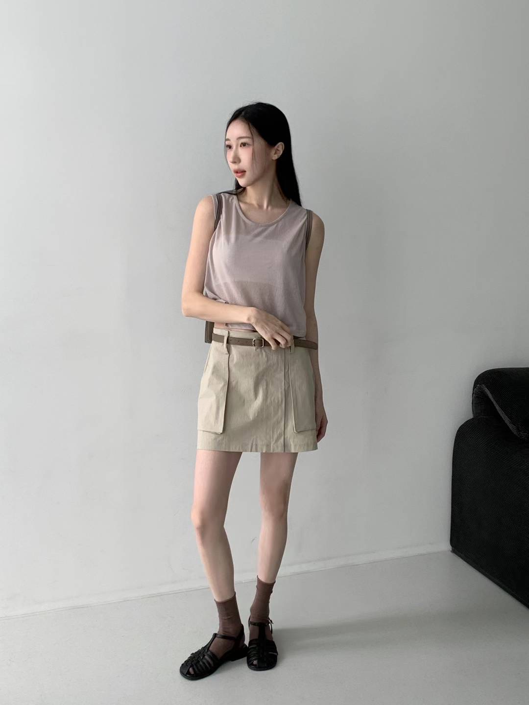 ONE DAY SUDDENLY韓國代購㊣女裝新品25春夏職業吊帶背心ONE DAY SUDDENLY吊帶/背心圖色2