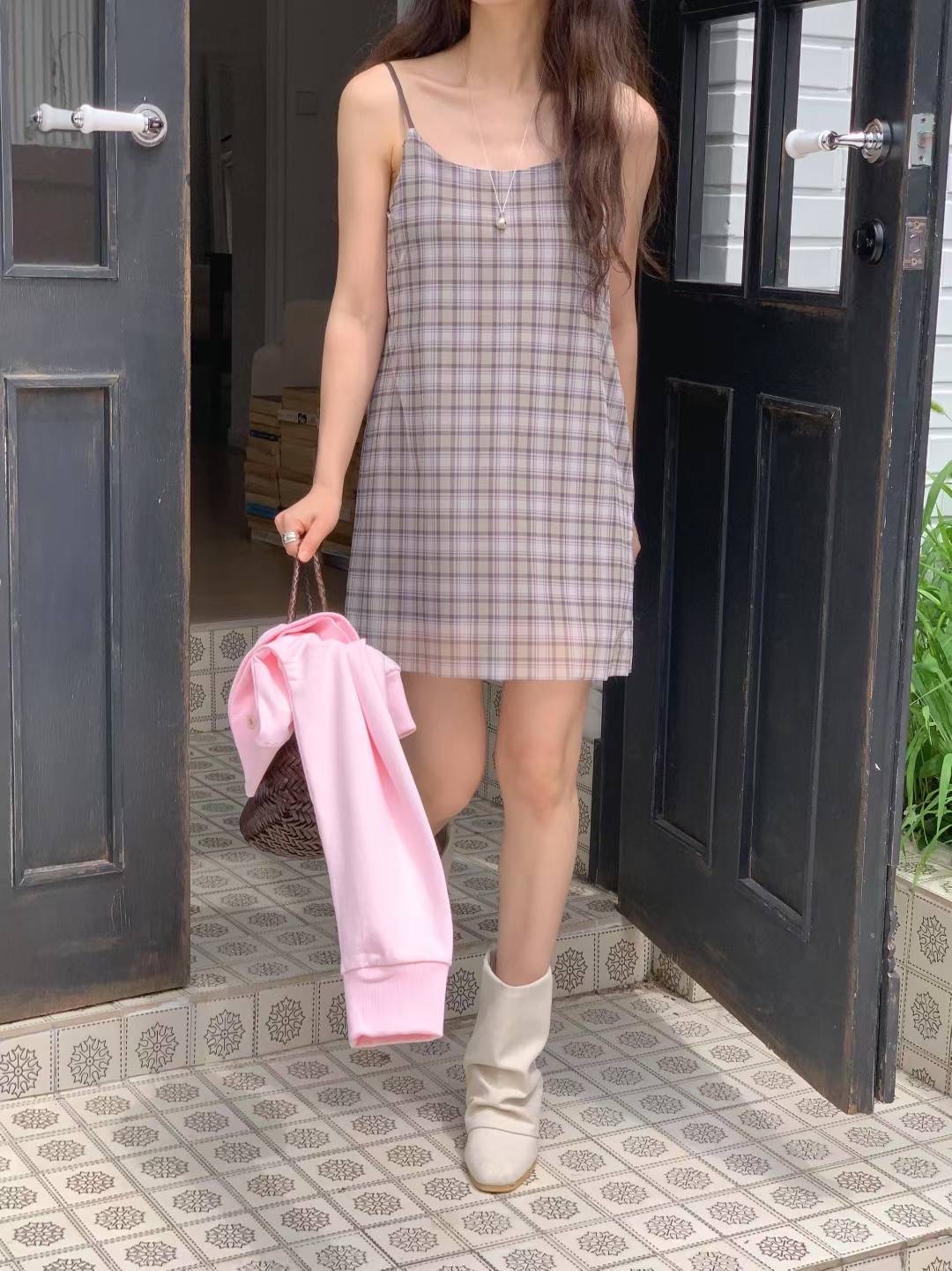 UNCOVER CUBE韓國直郵㊣女士新款休閑職業時尚人氣連衣裙含包LALAGIRL連衣裙