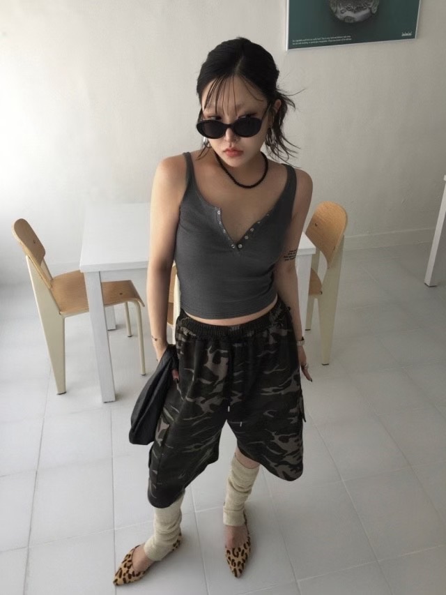 HIDDENHILLS東大門㊣實拍女裝新品時尚25春夏職業真品吊帶背心HIDDENHILLS吊帶/背心圖色1