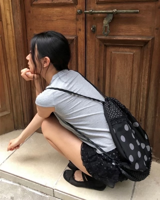 HIDDENHILLS韓國代購㊣女士新品25春夏人氣時尚雙肩背包荷葉邊HIDDENHILLS雙肩背包