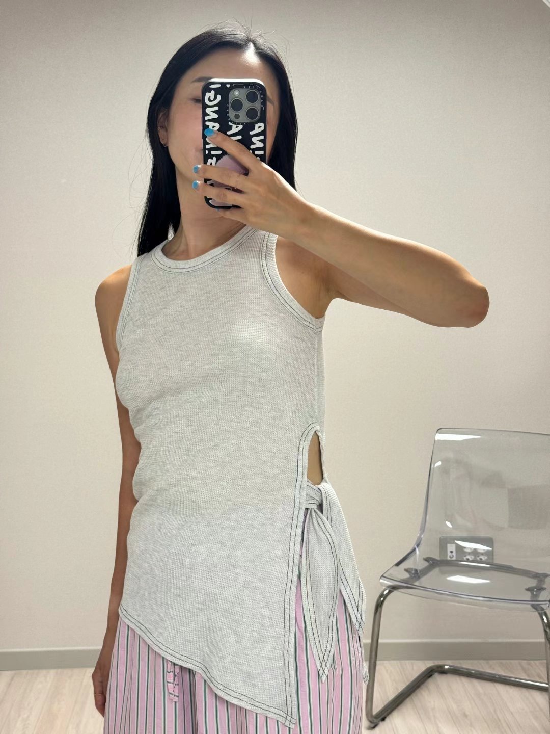 J&B韓國代購㊣女裝新品職業推薦人氣25春夏熱賣吊帶背心J&B吊帶/背心圖色2