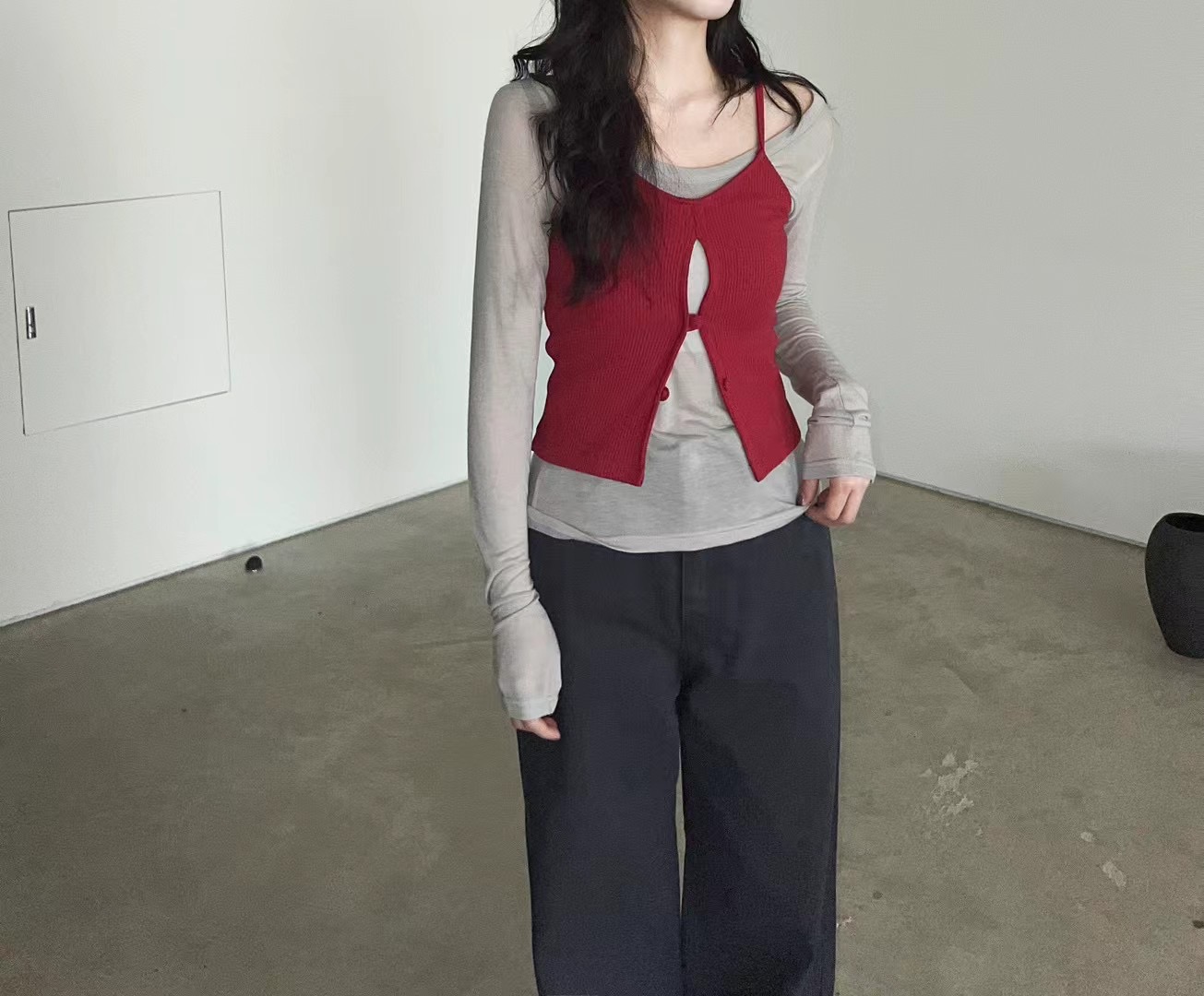 DINO東大門㊣直郵女裝新品25春夏時尚職業人氣推薦吊帶背心DINO吊帶/背心圖色2
