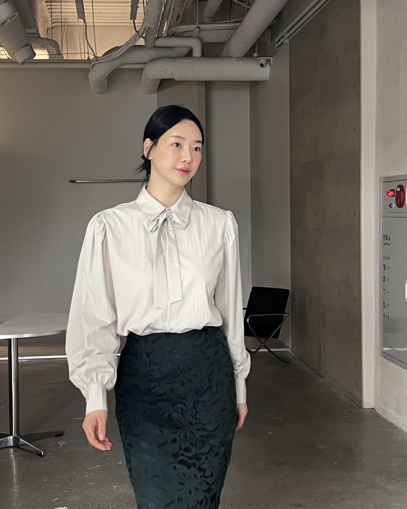 VERNI韓國直郵㊣女士新款休閑熱賣職業時尚襯衫蕾絲衫含領帶VERNI襯衫/蕾絲衫