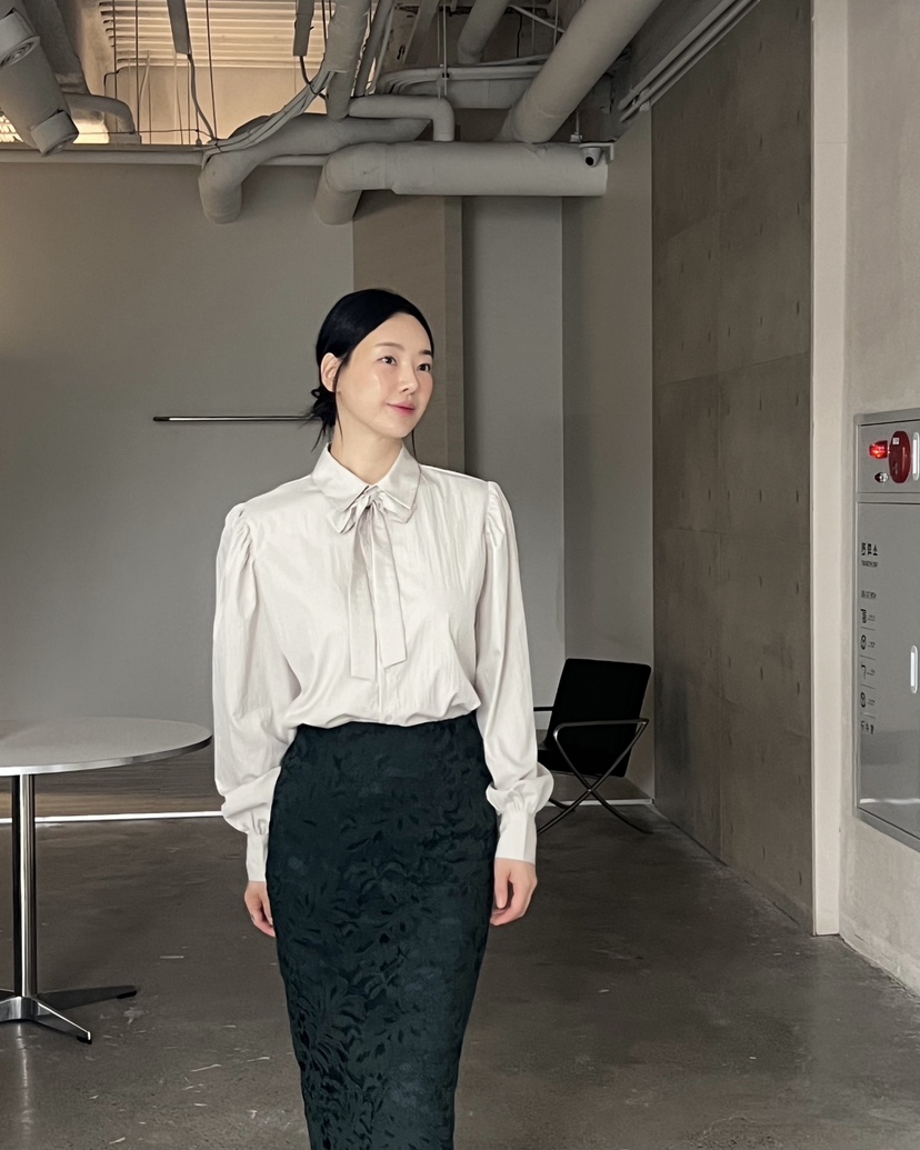 VERNI韓國直郵㊣女士新款休閑熱賣職業時尚襯衫蕾絲衫含領帶VERNI襯衫/蕾絲衫