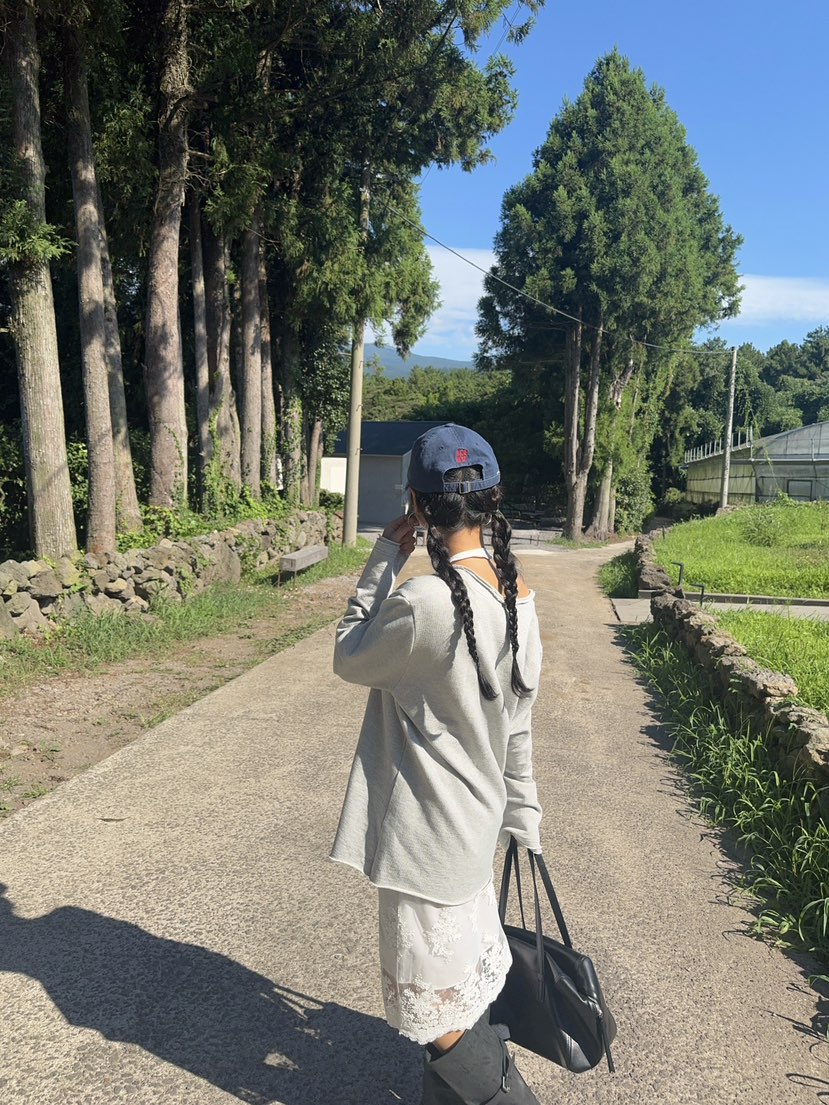 OUPPT東大門㊣代購女裝新品推薦25秋夏人氣時尚職業衛衣雙V領OUPPT衛衣