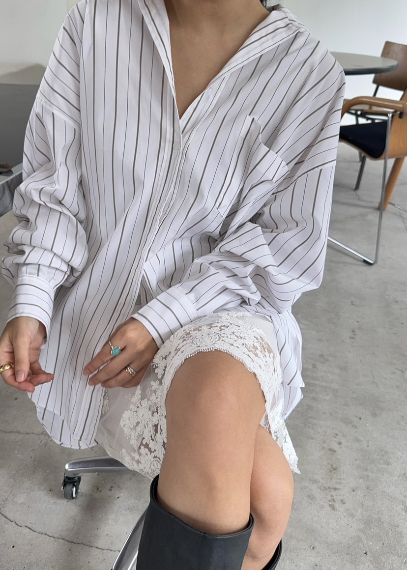 OUPPT東大門㊣直郵女裝新款時尚休閑推薦熱賣人氣襯衫蕾絲衫OUPPT襯衫/蕾絲衫