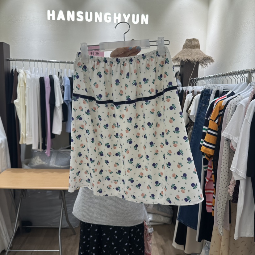 HANSUNGHYUN東大門㊣實拍女士新品休閑熱賣半身裙中短裙喇叭HANSUNGHYUN半身裙/中短裙