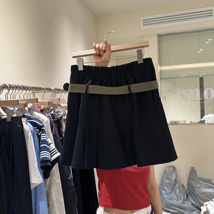 MOREMORE韓國直郵㊣女士新款真品推薦人氣短裙不含腰帶百褶more more短裙