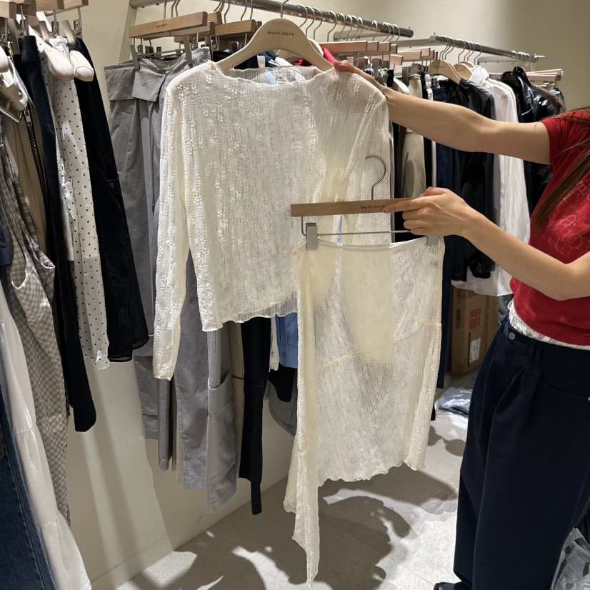 MOREMORE韓國代購㊣女士新款真品25秋夏人氣休閑套裝套裝蕾絲more more套裝