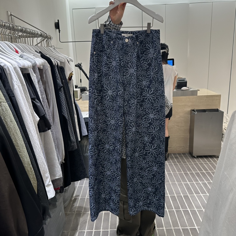 VIVE東大門㊣代購女裝新品推薦時尚真品人氣休閑熱賣牛仔褲VIVE牛仔褲圖色2