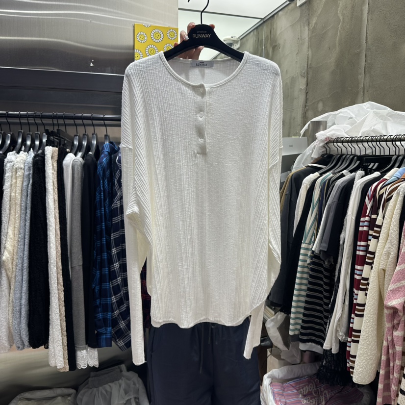 RUNWAY-런웨이東大門㊣直郵女裝新款人氣熱賣真品25秋夏長袖T恤RUNWAY長袖T恤