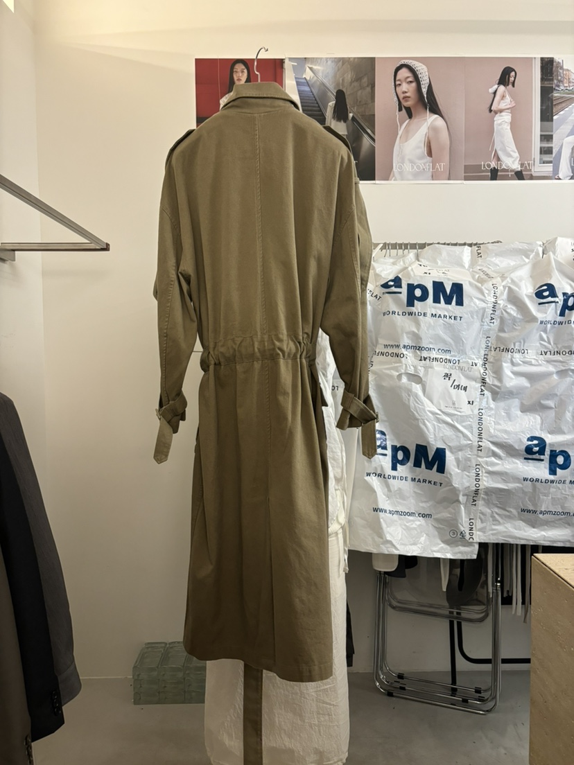 LONDON FLAT東大門㊣實拍女裝新品職業時尚長款風衣含腰帶LONDON FLAT長款風衣