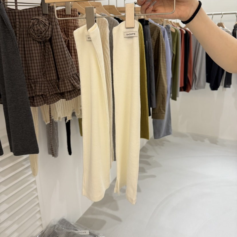 URBANSTORY/REMAKING東大門㊣直郵女士新款25秋冬手套安哥拉BAGUETTE-P手套圖色1