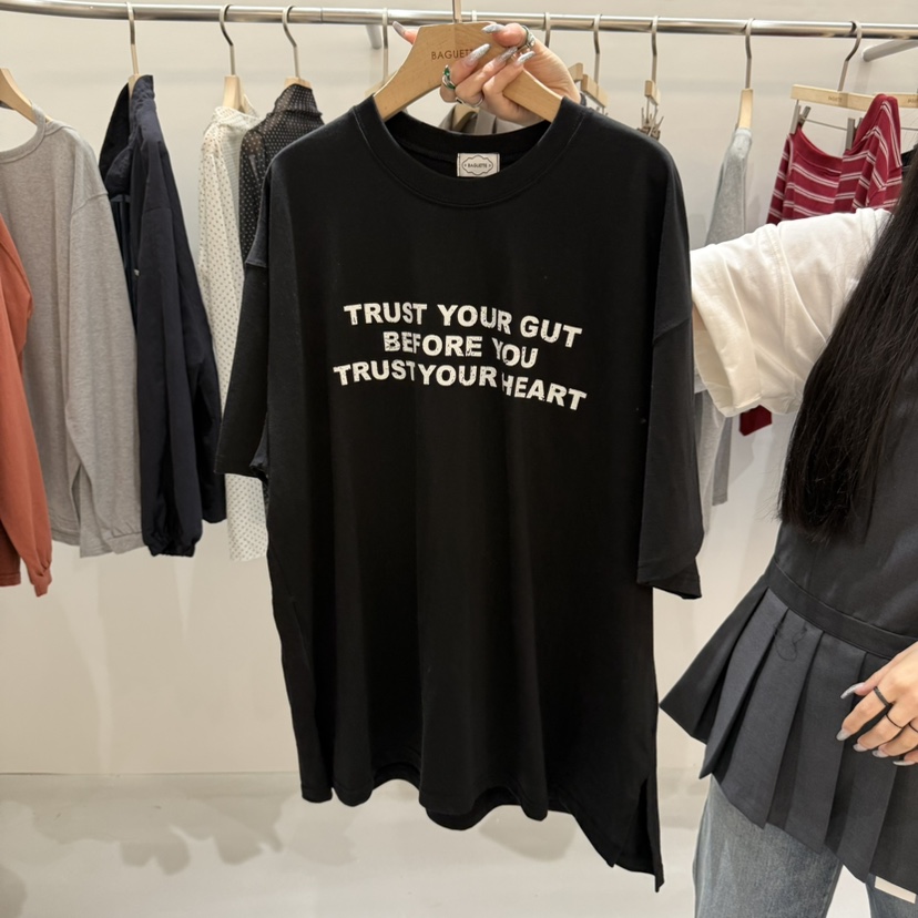 URBANSTORY/REMAKING東大門㊣直郵女裝新品時尚25秋冬熱賣T恤BAGUETTE-PT恤圖色3