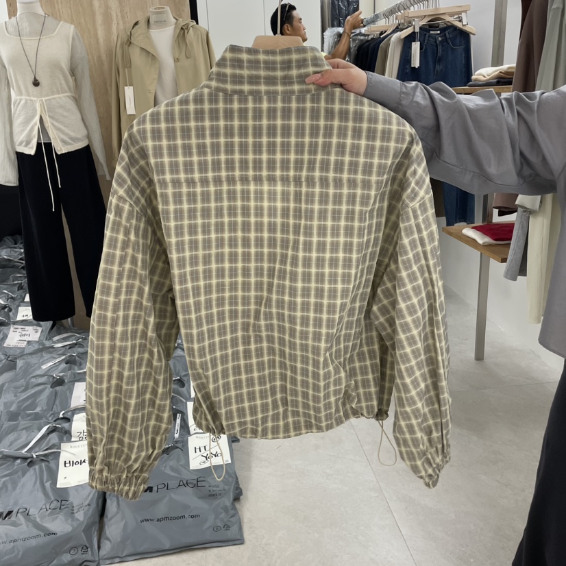 WRITTEN BY東大門㊣實拍女裝新品時尚人氣休閑職業推薦夾克WRITTEN BY夾克