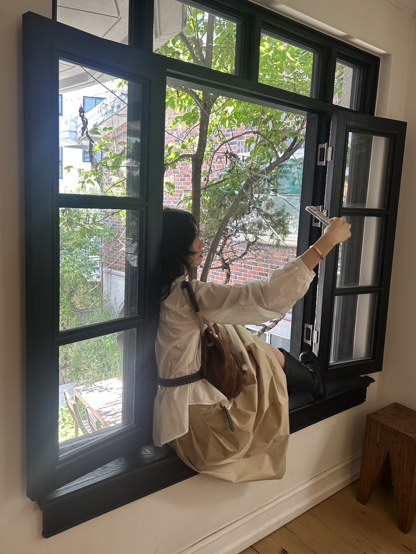 ME MO東大門㊣代購女裝新款職業襯衫蕾絲衫不含腰帶荷葉邊ME MO襯衫/蕾絲衫