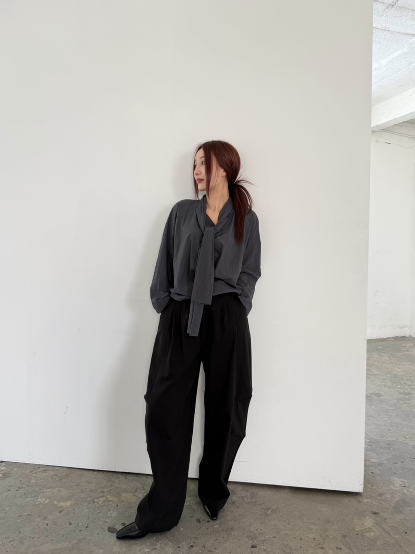 OVER NEAR東大門㊣直郵女士新款時尚真品職業推薦襯衫蕾絲衫OVER NEAR襯衫/蕾絲衫