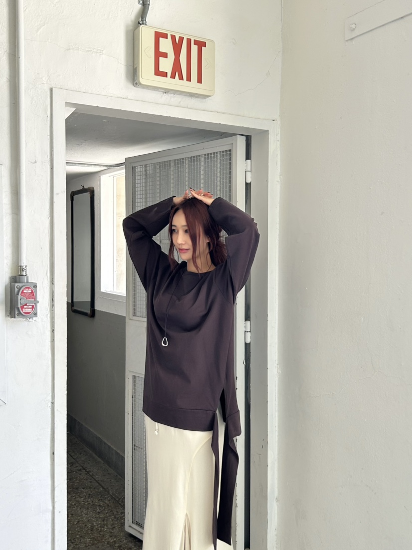 OVER NEAR韓國直郵㊣女裝新款休閑職業推薦人氣25秋夏長袖T恤OVER NEAR長袖T恤