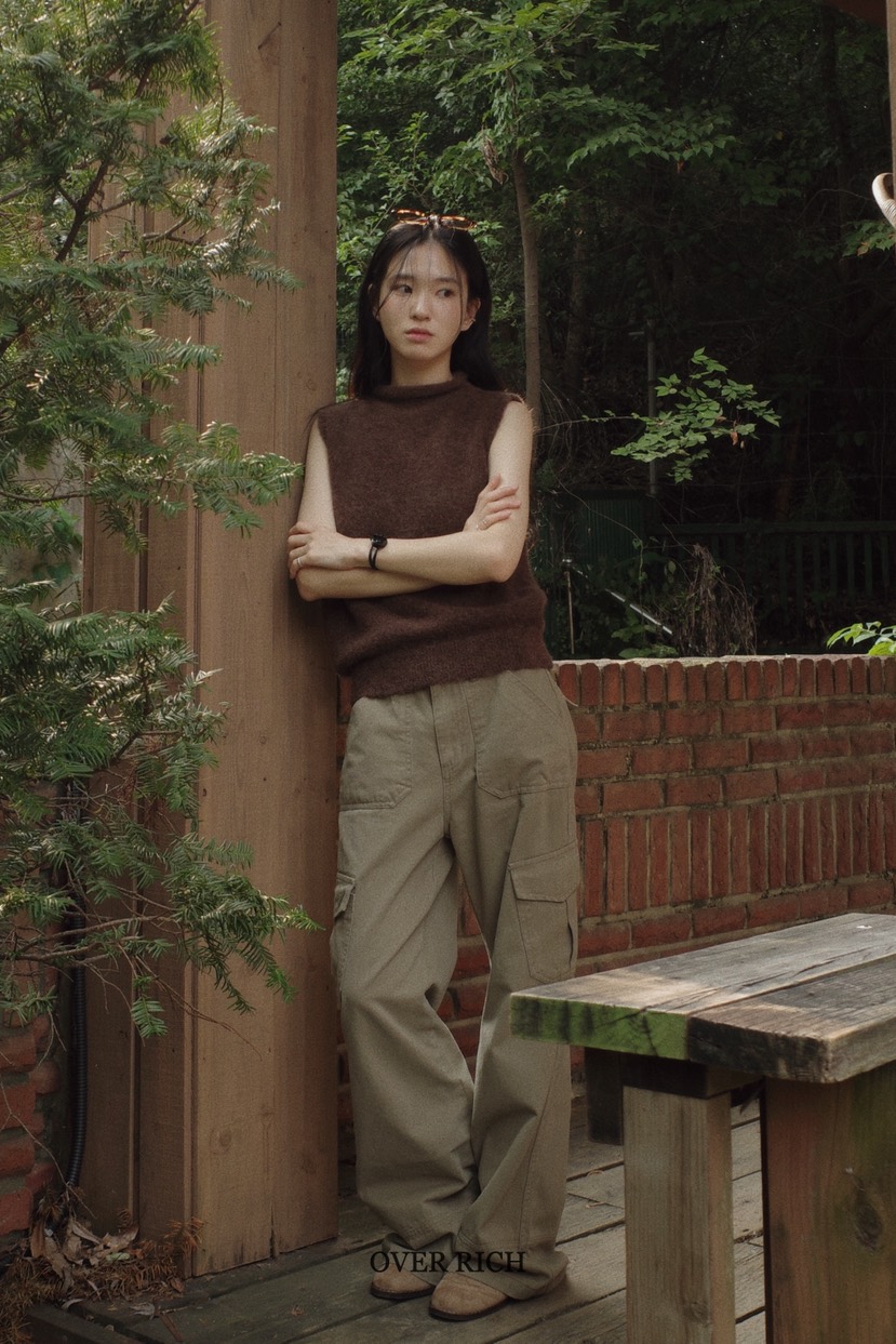 OVER RICH韓國代購㊣女士新款25秋冬熱賣人氣吊帶背心羊駝OVER RICH吊帶/背心
