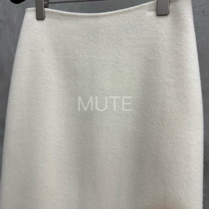 MUTE-P韓國代購㊣女士新款推薦人氣休閑熱賣職業真品25秋冬長裙MUTE長裙