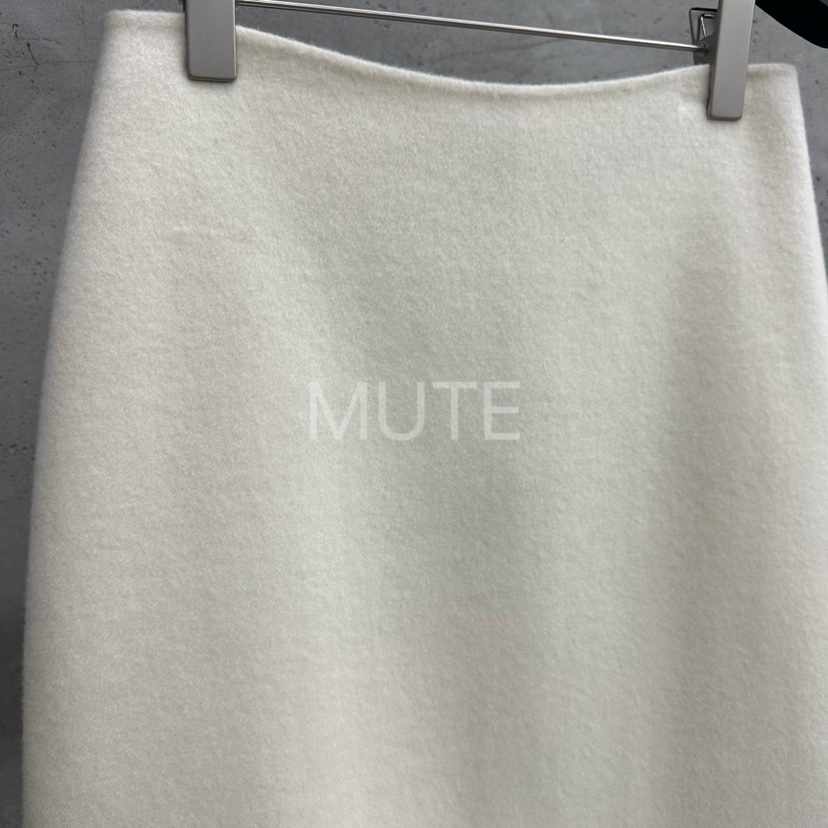 MUTE-P韓國代購㊣女士新款推薦人氣休閑熱賣職業真品25秋冬長裙MUTE長裙