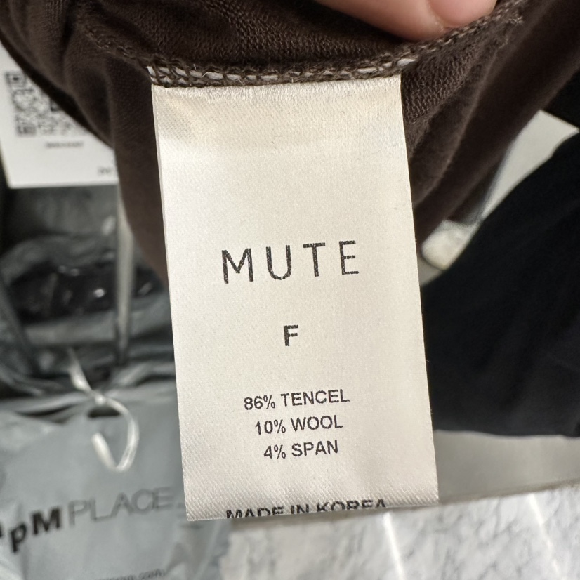 MUTE-P東大門㊣實拍女士新款25秋冬時尚人氣真品職業長袖T恤MUTE長袖T恤