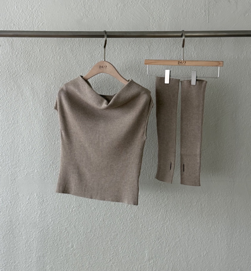 TWENTY FOUR SEVEN24-7東大門㊣代購女裝新品真品熱賣套裝TEWNTY FOUR SEVEN24-7套裝圖色1