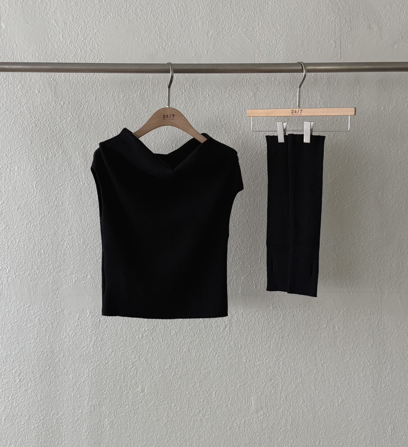 TWENTY FOUR SEVEN24-7東大門㊣代購女裝新品真品熱賣套裝TEWNTY FOUR SEVEN24-7套裝圖色3