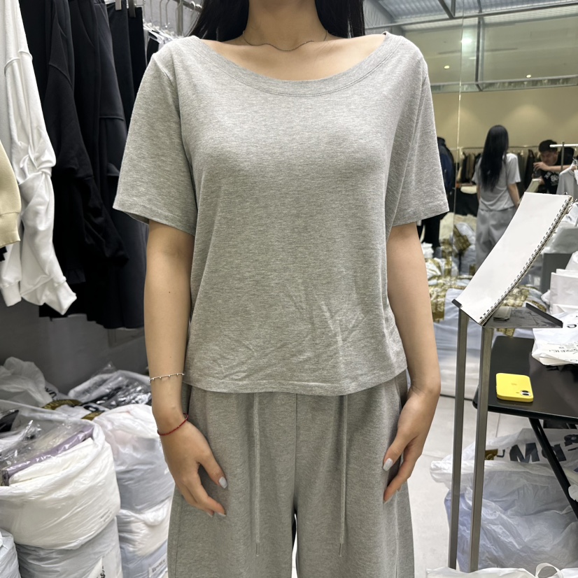 UOOV韓國直郵㊣女裝新款職業真品推薦休閑時尚人氣熱賣25秋冬T恤UOOVT恤圖色4