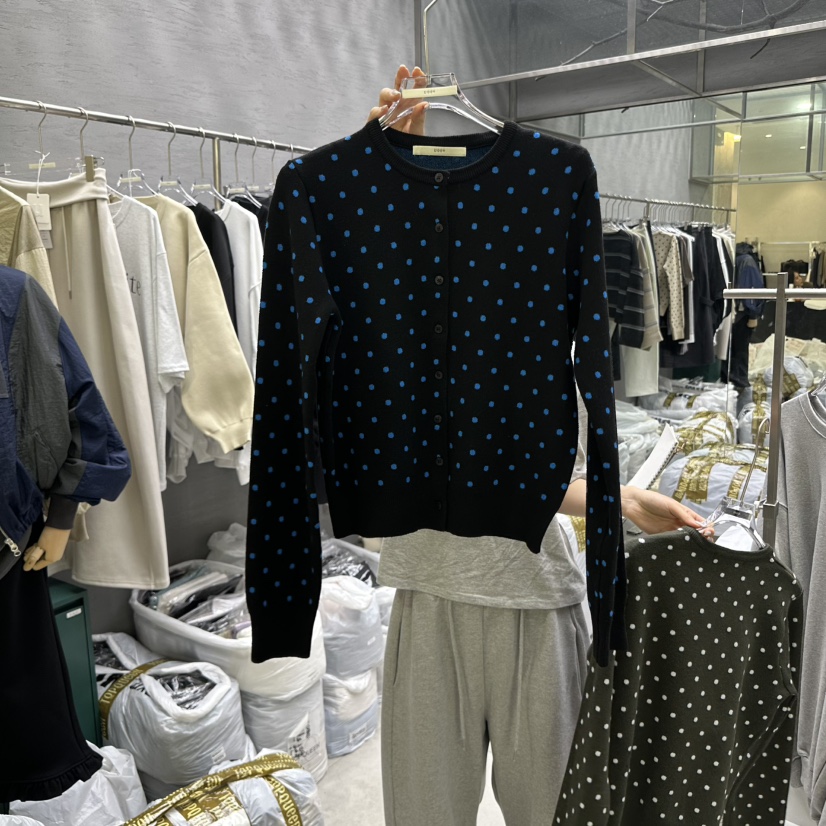 UOOV韓國直郵㊣女裝新品熱賣時尚真品推薦休閑職業25秋冬針織衫UOOV針織衫圖色2