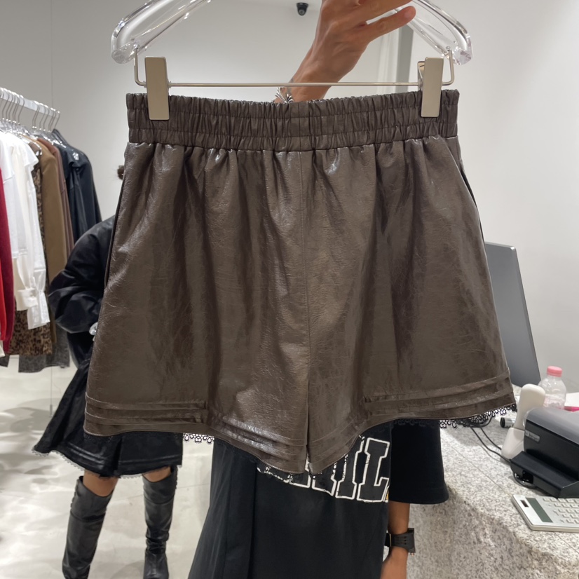 NEROLI 36韓國代購㊣女裝新品職業人氣休閑25秋冬短褲皮革蕾絲NEROLI 36短褲