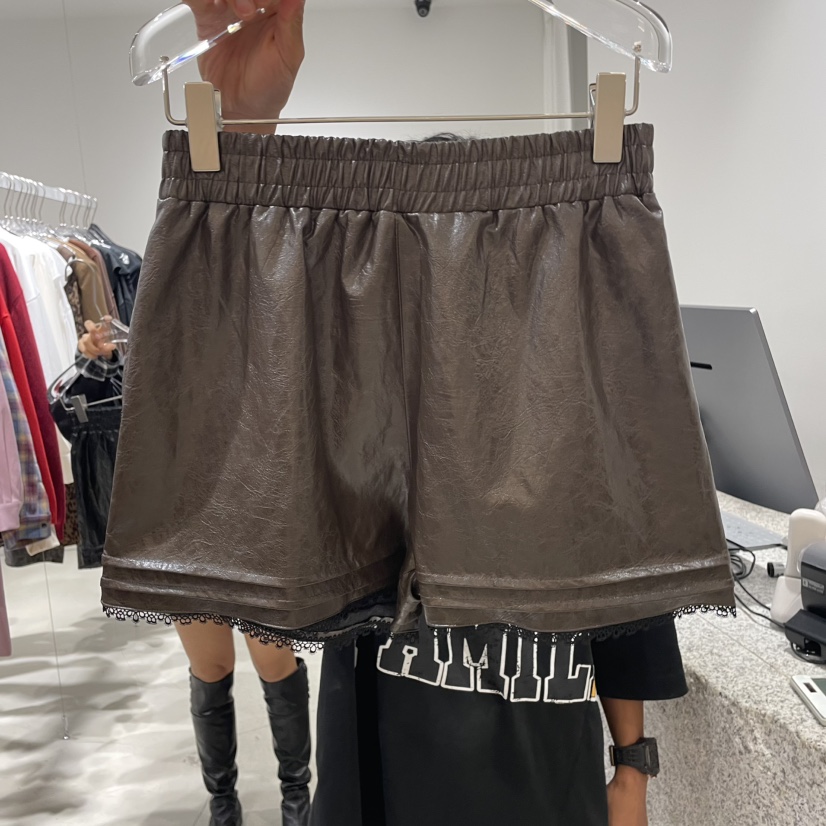 NEROLI 36韓國代購㊣女裝新品職業人氣休閑25秋冬短褲皮革蕾絲NEROLI 36短褲圖色1