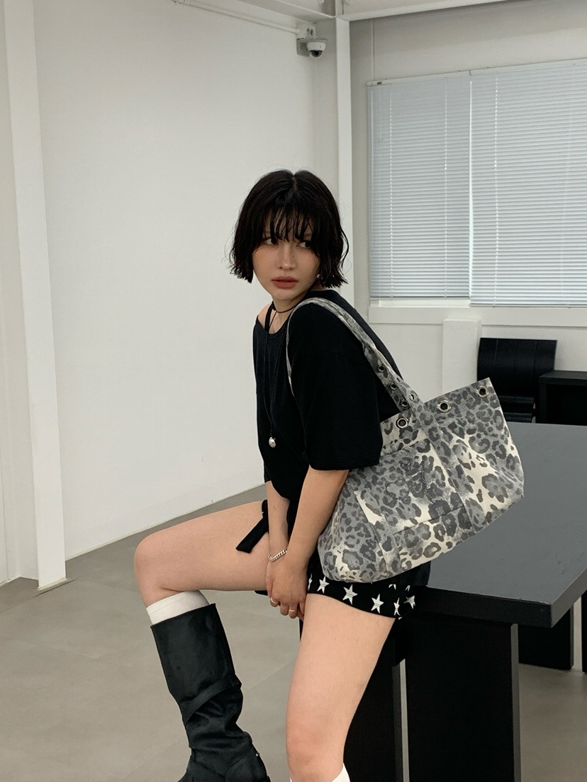 EDDY韓國直郵㊣女裝新款25秋冬熱賣真品休閑人氣單肩斜跨包EDDY單肩/斜跨包