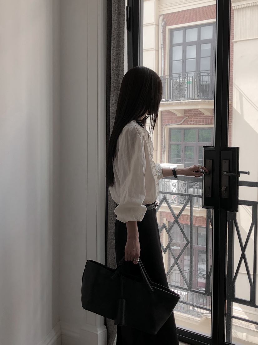 LE BUTTER東大門㊣實拍女士新品25秋冬真品時尚襯衫蕾絲衫LE BUTTER襯衫/蕾絲衫