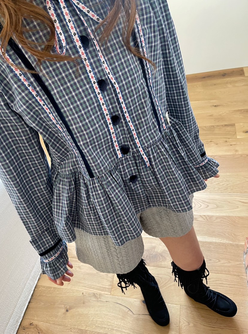 BOUTIQUE-L韓國代購㊣女裝新品25秋冬時尚職業推薦襯衫蕾絲衫BOUTIQUE-L襯衫/蕾絲衫