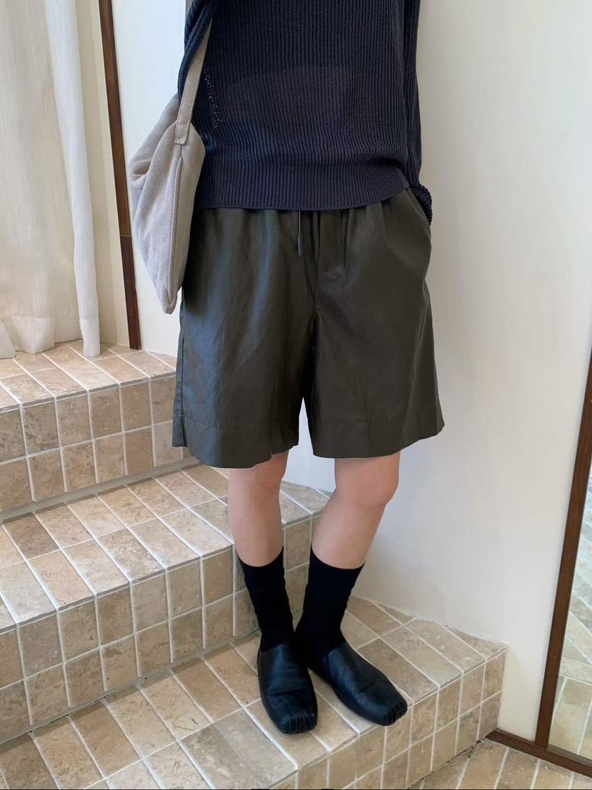 STRAWBERRY東大門㊣實拍女士新品25秋冬人氣時尚推薦短褲皮革STRAWBERRY短褲圖色2