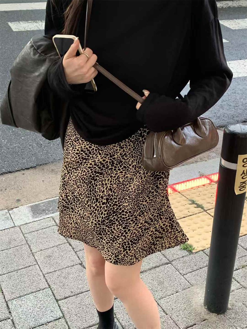 STRAWBERRY東大門㊣實拍女裝新款真品職業休閑半身裙中短裙STRAWBERRY半身裙/中短裙