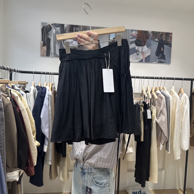 OVERTAKE東大門㊣直郵女裝新品職業時尚休閑熱賣短褲含腰繩OVERTAKE短褲圖色2