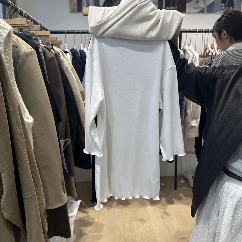 OVERTAKE東大門㊣直郵女士新品人氣休閑職業真品25秋冬推薦T恤OVERTAKET恤圖色3