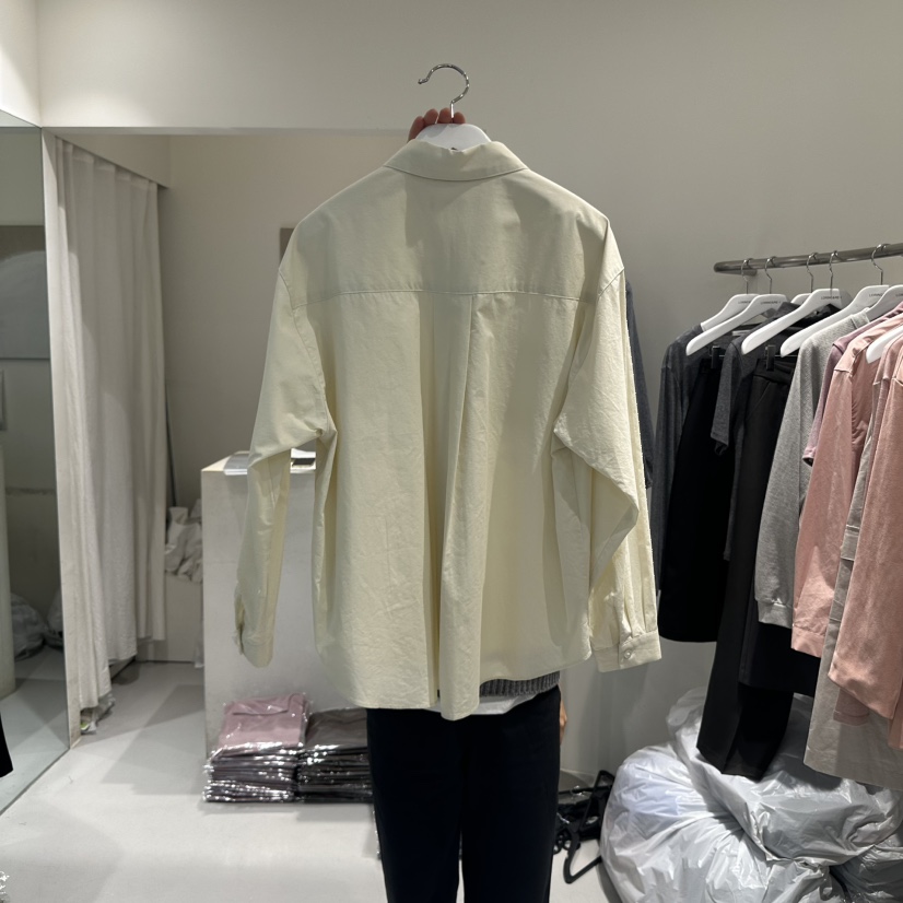 LORING RE I韓國代購㊣女士新品熱賣襯衫蕾絲衫荷葉邊口袋LORING RE-I/BARE襯衫/蕾絲衫