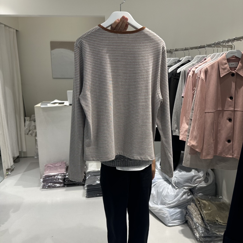 LORING RE I東大門㊣直郵女裝新款真品熱賣休閑時尚長袖T恤LORING RE-I/BARE長袖T恤